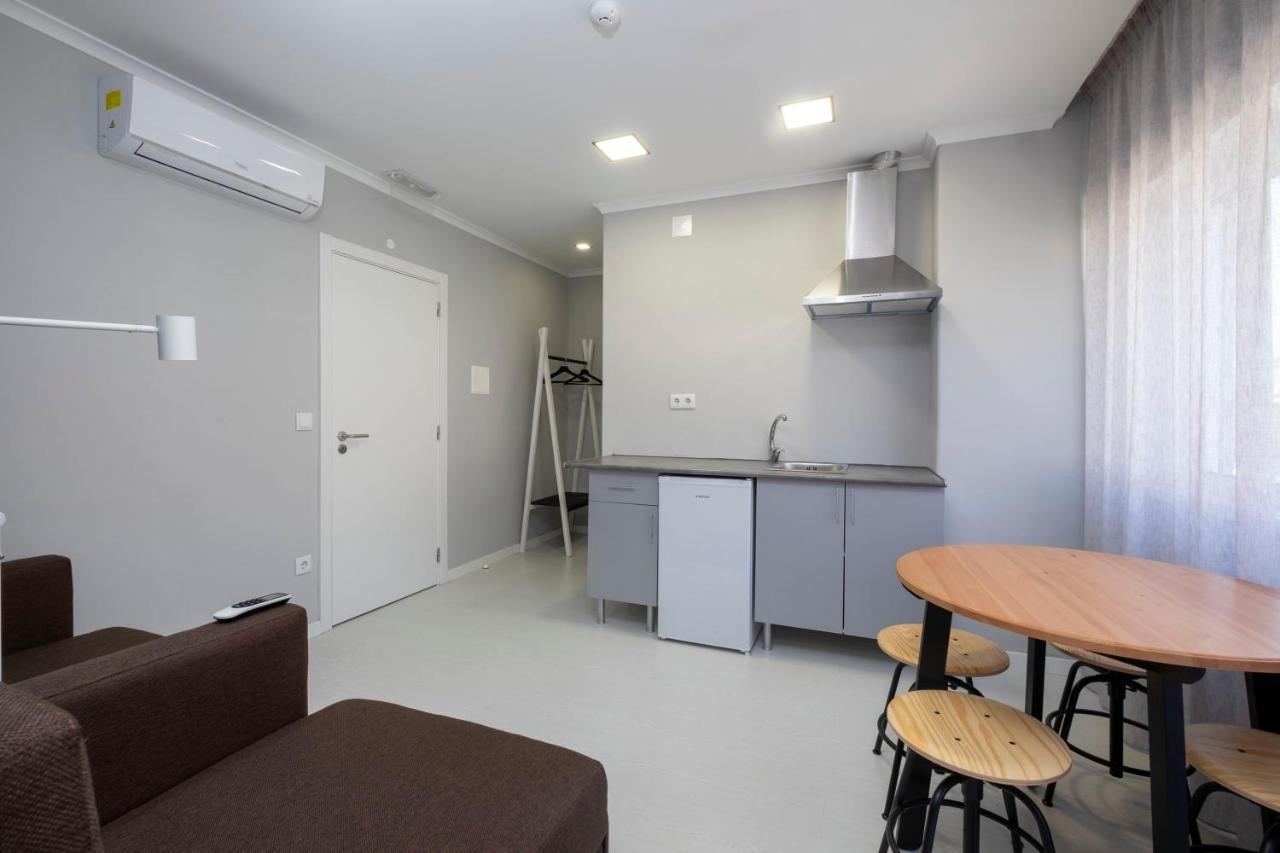 Bus Station Suites & Studios Коимбра Экстерьер фото